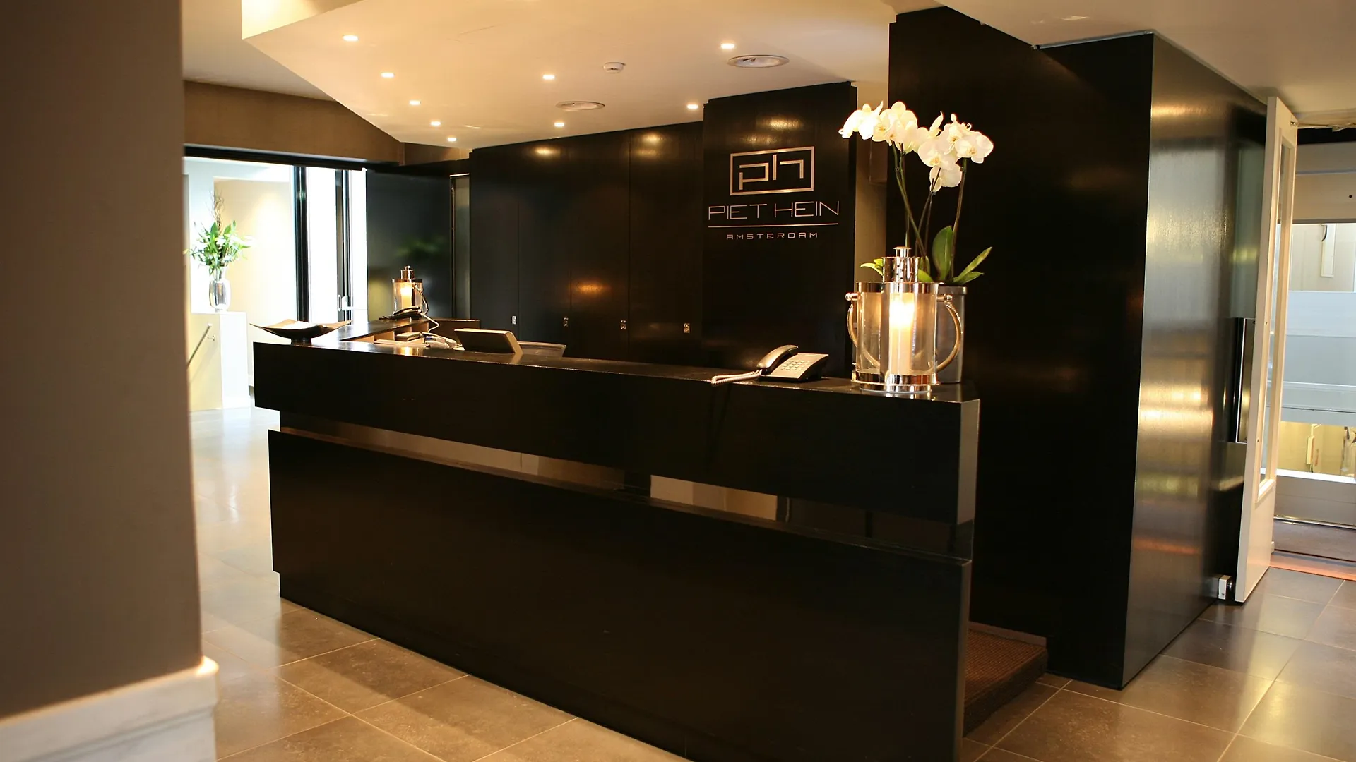 ***  אמסטרדם Hotel Piet Hein הולנד