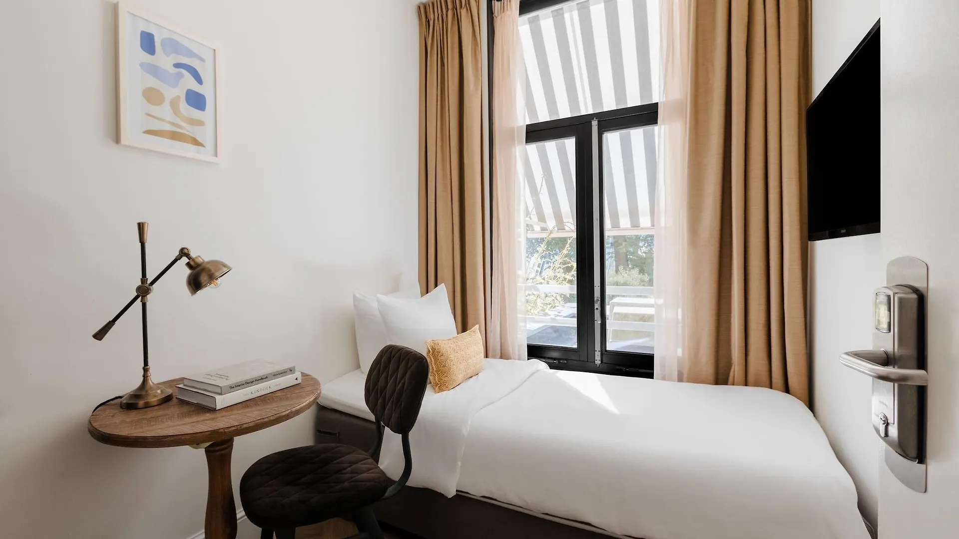 Hotel Piet Hein Амстердам