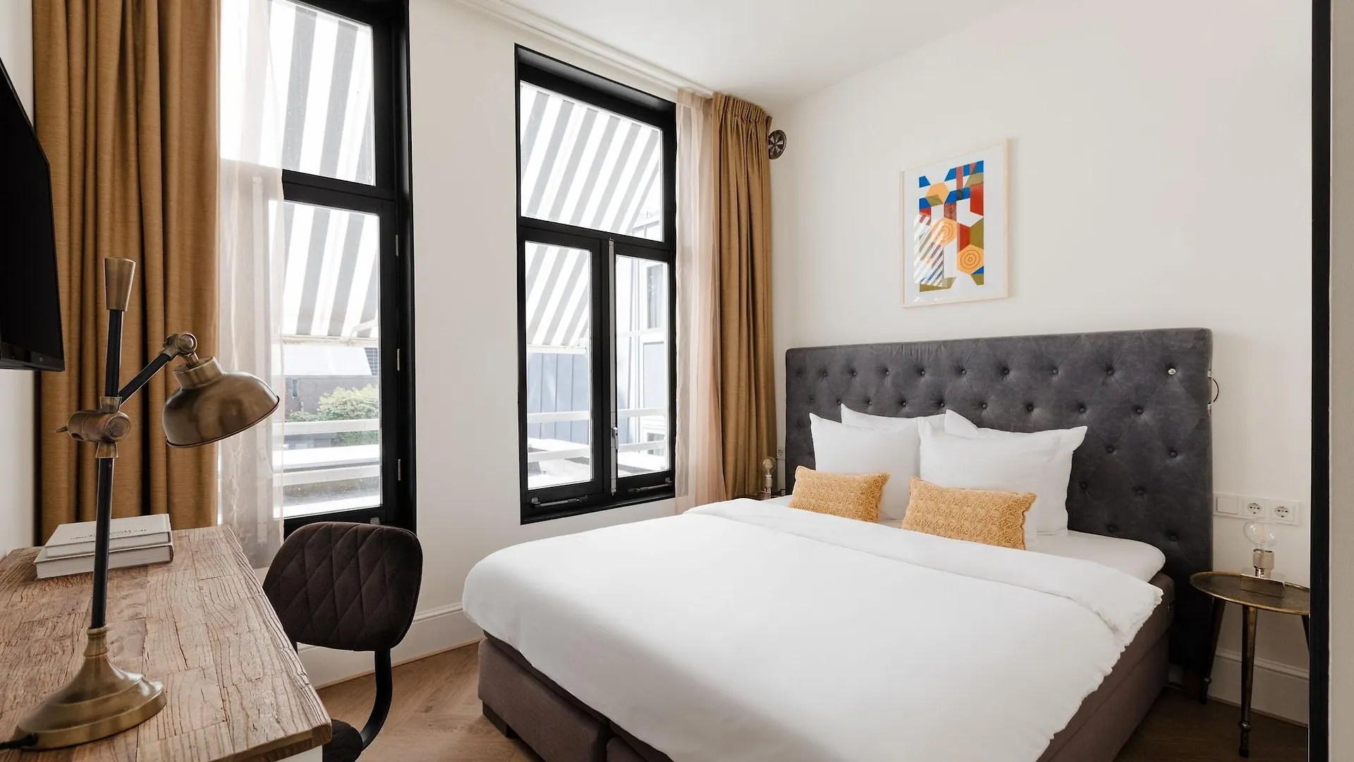 Hotel Piet Hein Амстердам